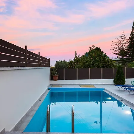 Lefteris House Villa *